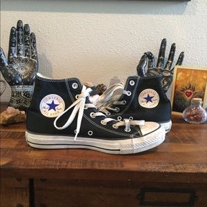 Black Chuck Taylor size